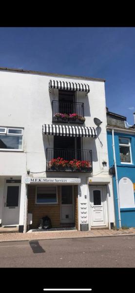 Teign Townhouse within reach of the beach